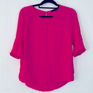 🌞 Harve Benard pink 1/2 bell sleeve crew neck keyhole back blouse M